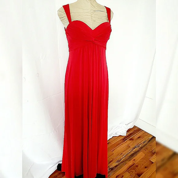 green emerald velvet dress BCBGMAXAZRIA Annamae Bustier-Style Evening Dress – Runway Catalog